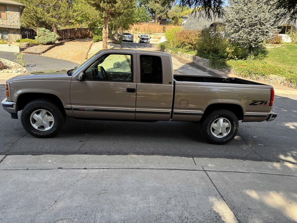 1995 Chevrolet C/K 4th Gen - Image 4 of 31