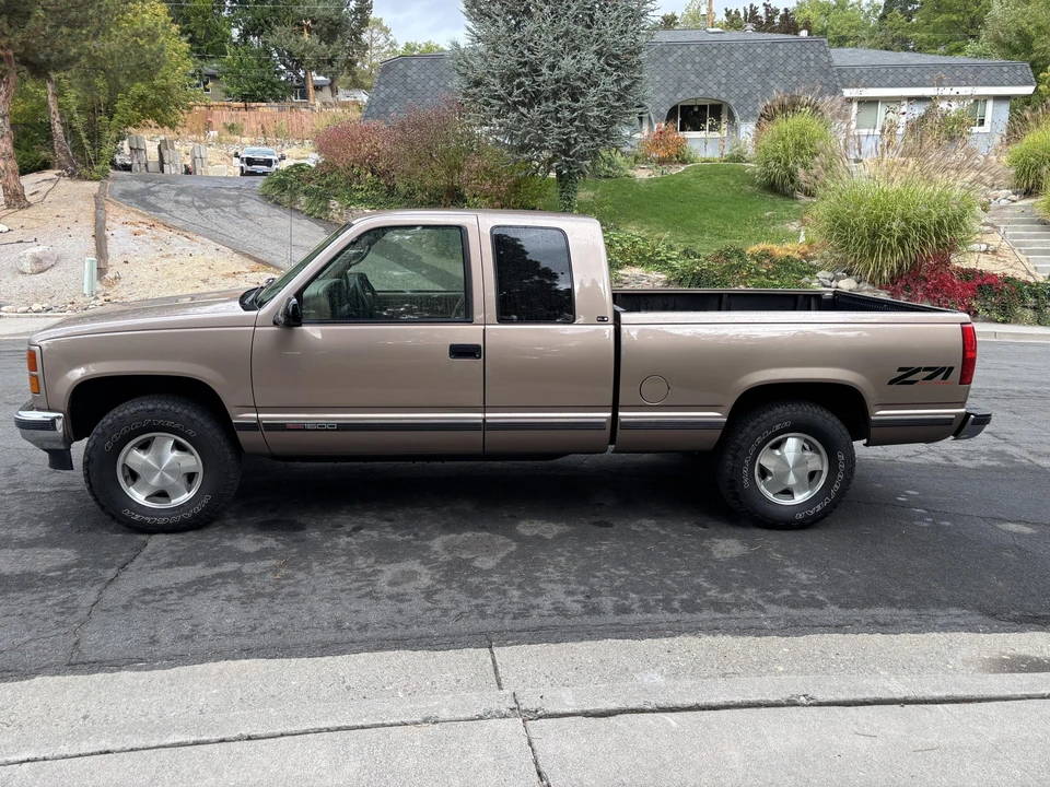 1995 Chevrolet C/K 4th Gen - Image 3 of 31