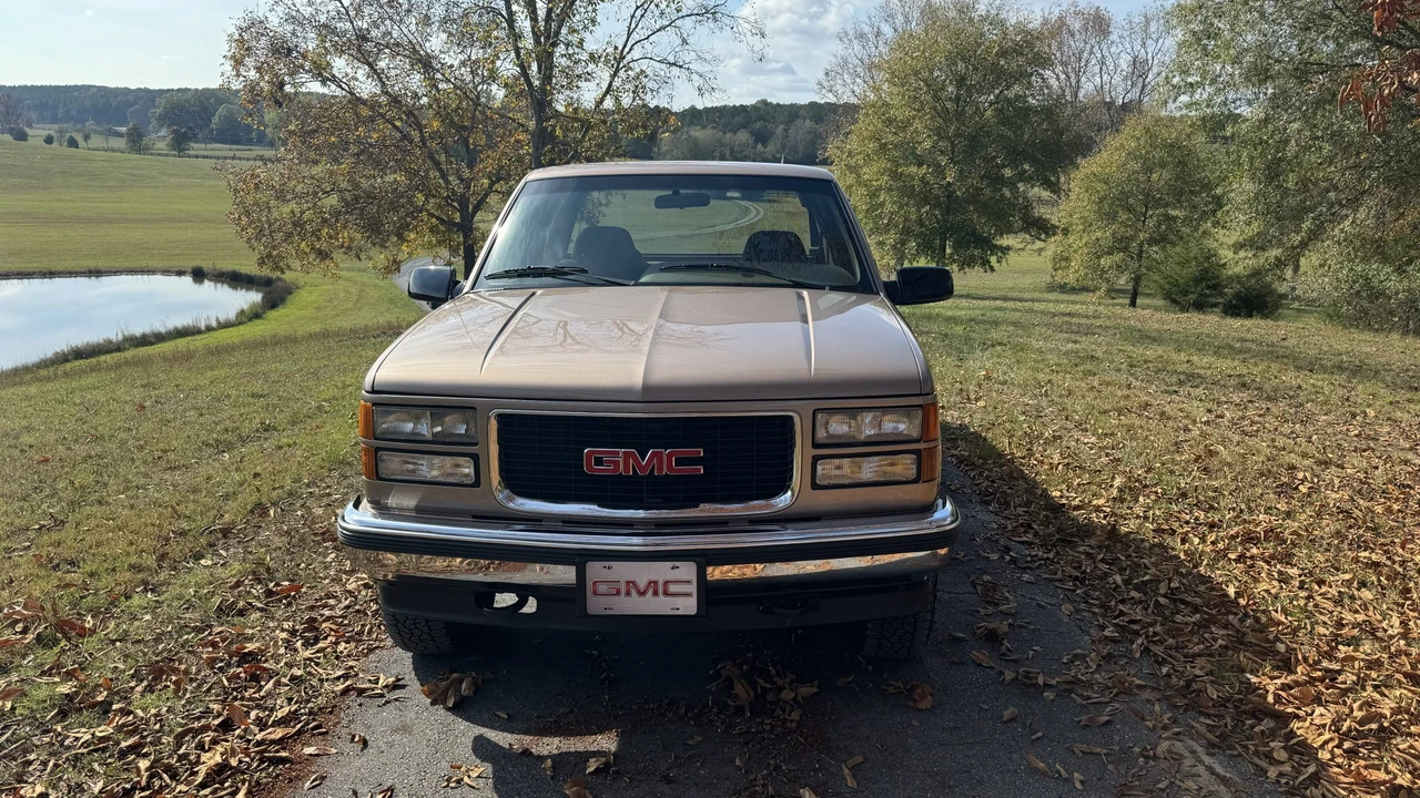 1995 GMC Sierra 1st Gen - Image 3 of 31