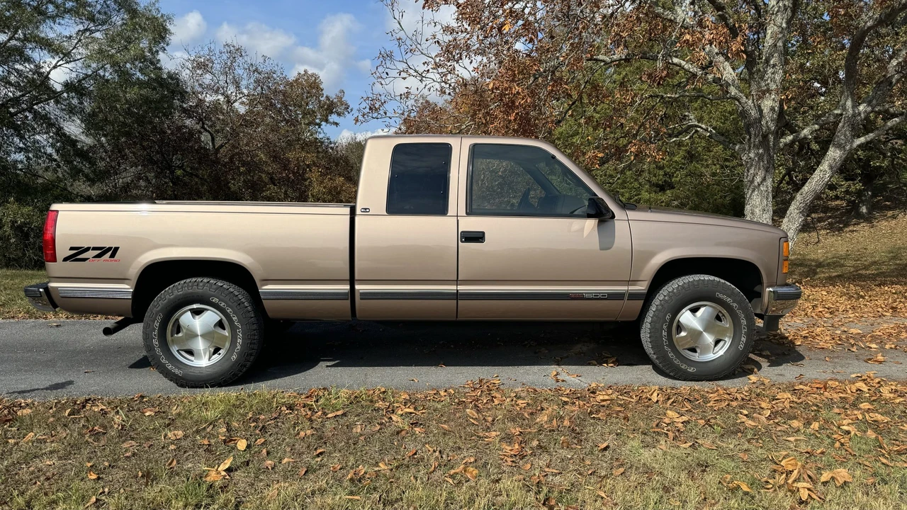 1995 GMC Sierra 1st Gen - Image 5 of 31
