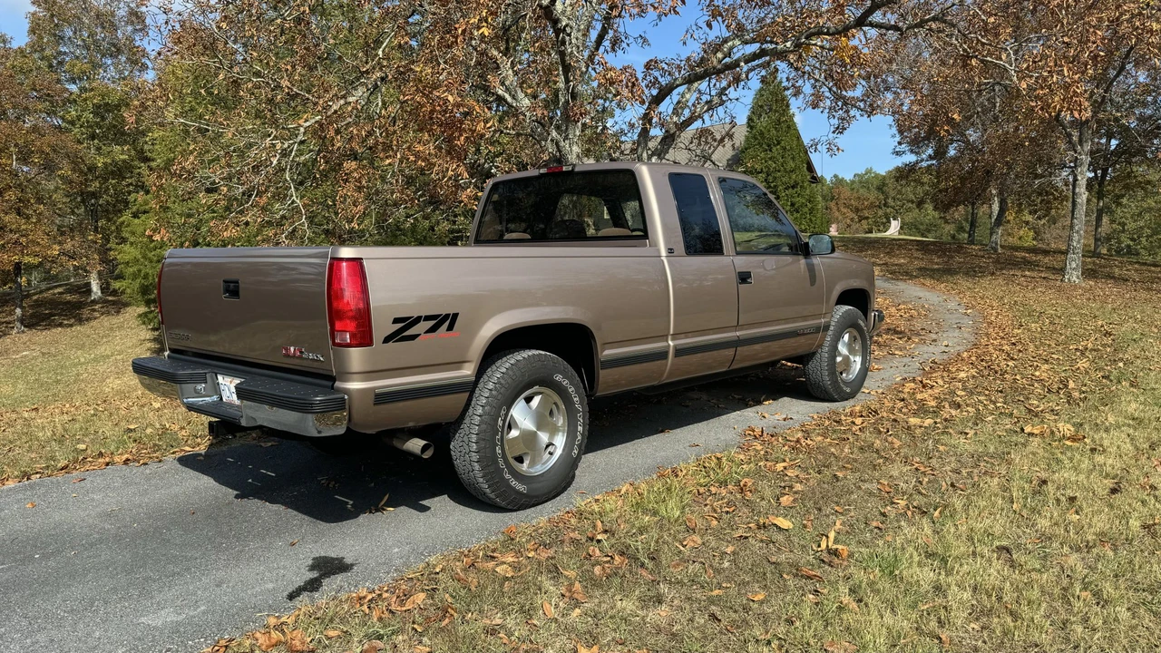 1995 GMC Sierra 1st Gen - Image 6 of 31