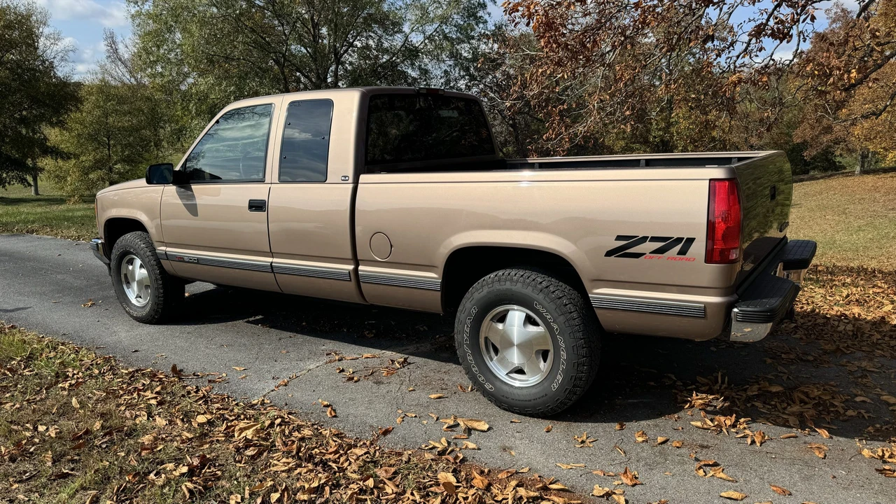 1995 GMC Sierra 1st Gen - Image 11 of 31