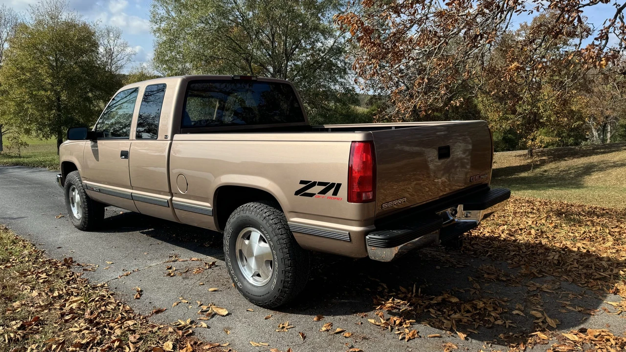 1995 GMC Sierra 1st Gen - Image 10 of 31