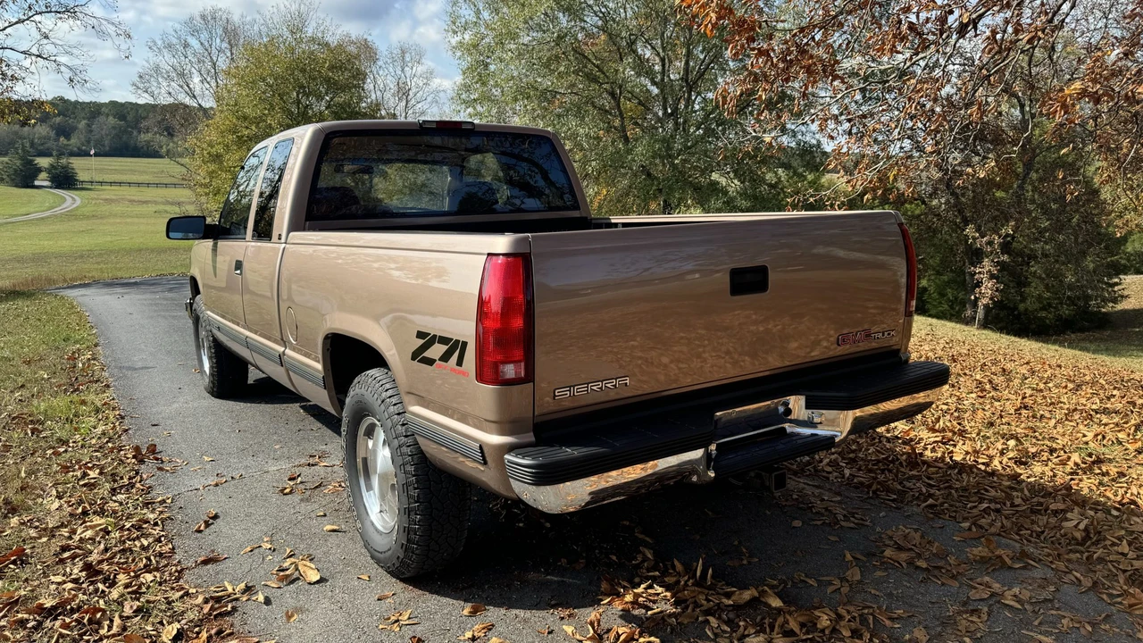 1995 GMC Sierra 1st Gen - Image 8 of 31