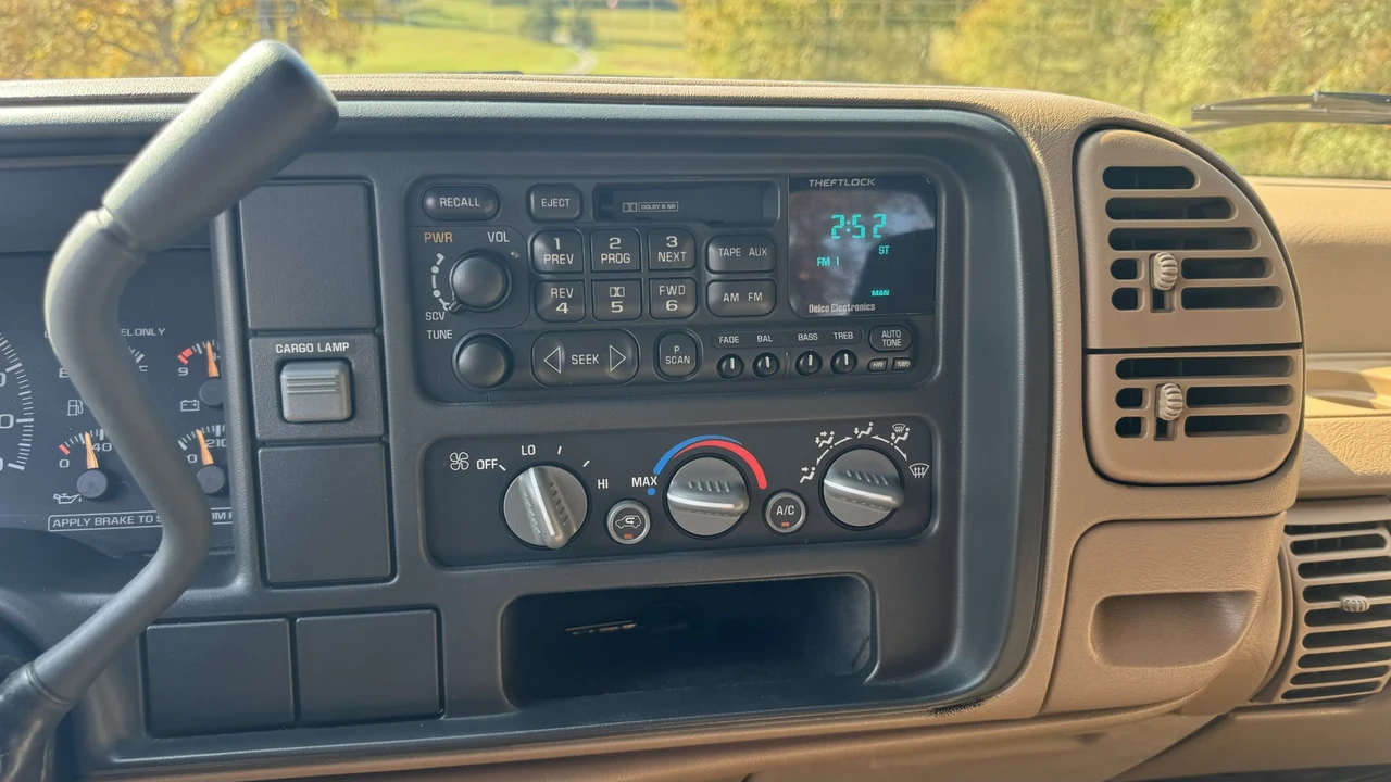 1995 GMC Sierra 1st Gen - Image 24 of 31