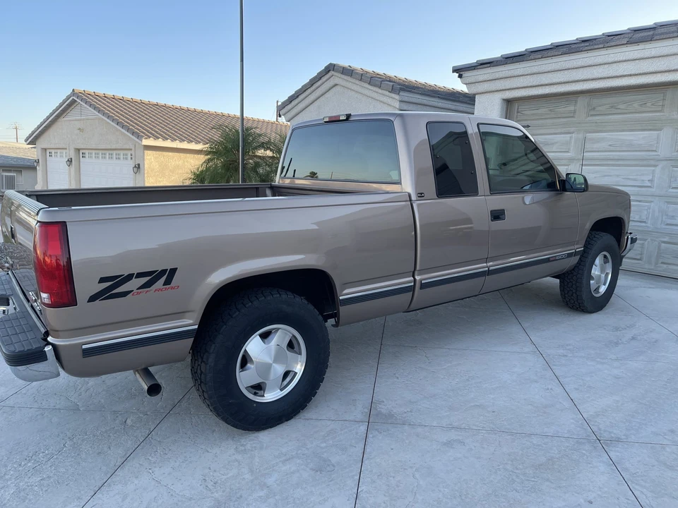 1995 GMC Sierra 1st Gen - Image 4 of 31