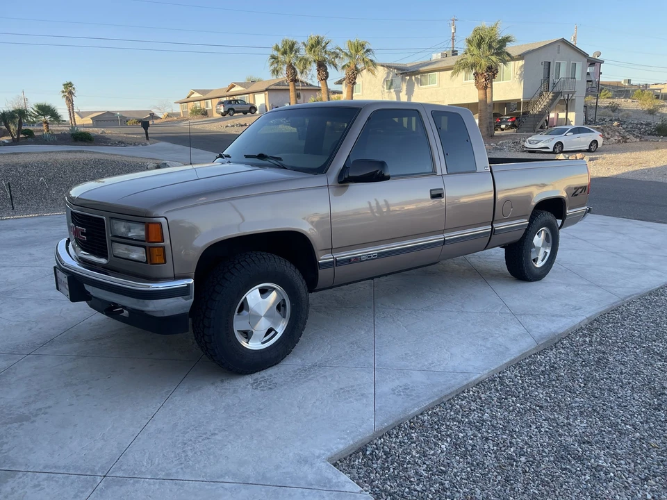 1995 GMC Sierra 1st Gen - Image 2 of 31