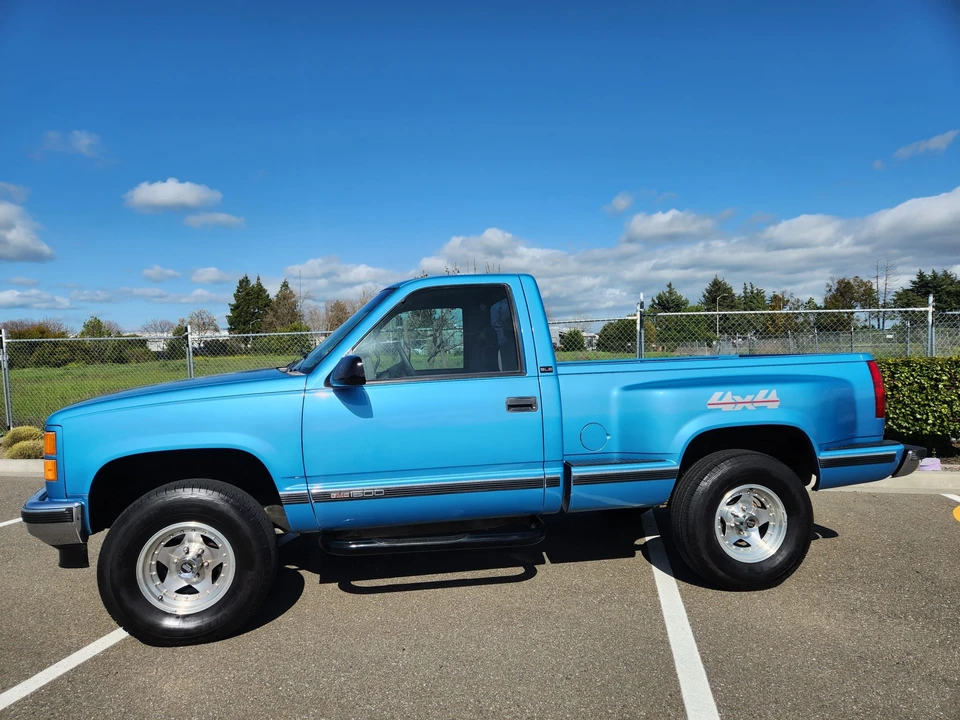 1995 GMC Sierra 1st Gen - Image 8 of 31