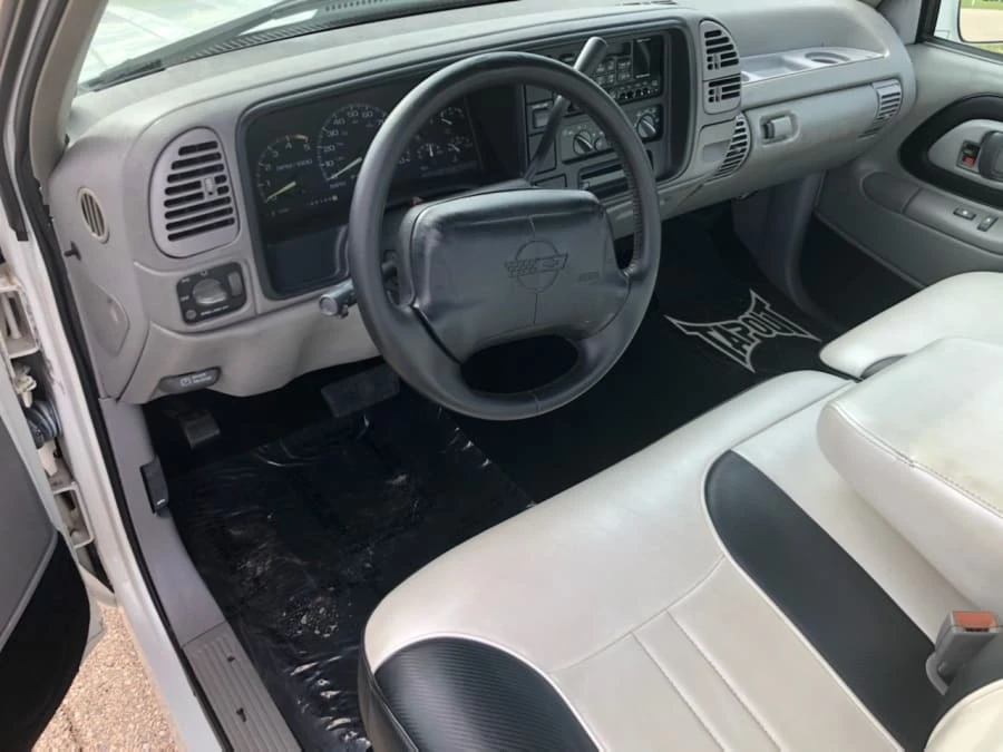 1995 GMC Sierra 1st Gen - Image 3 of 8