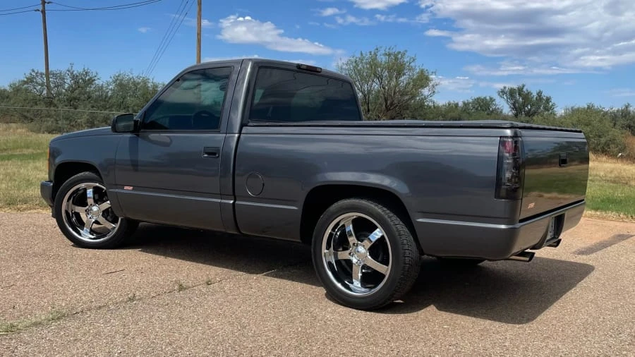 1995 GMC Sierra 1st Gen - Image 7 of 8