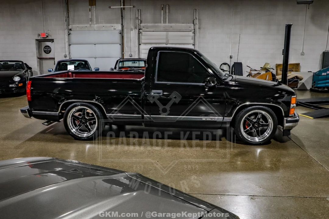 1995 GMC Sierra 1st Gen - Image 11 of 12