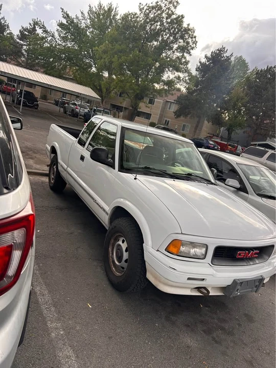 1995 GMC S-15/Sonoma - Image 2 of 8