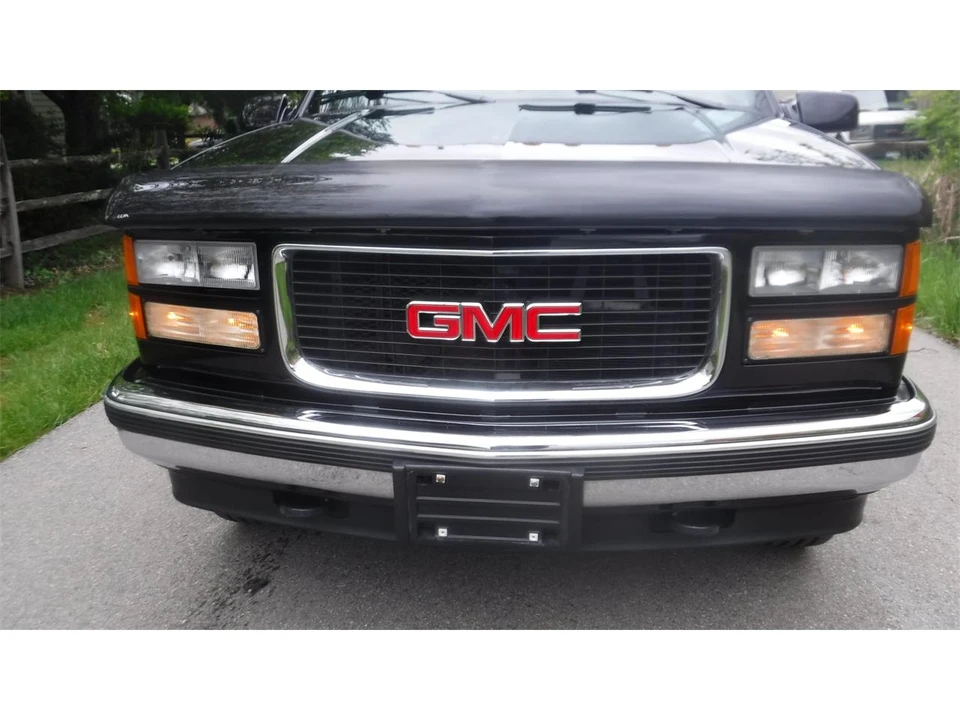 1995 GMC Suburban 8th Gen - Image 6 of 31