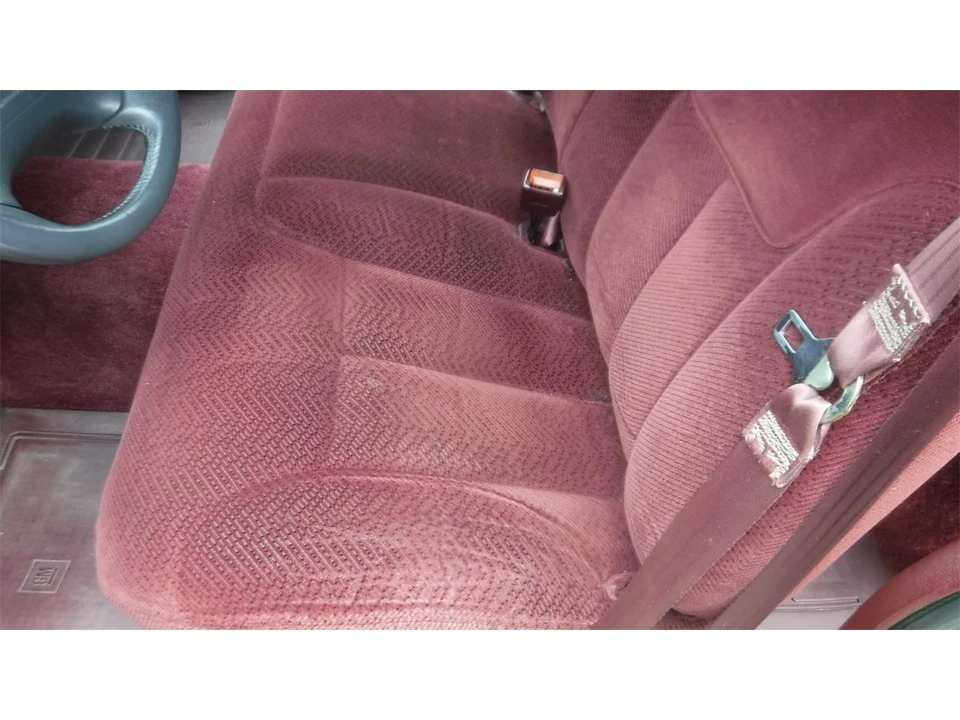 1995 GMC Suburban 8th Gen - Image 28 of 31