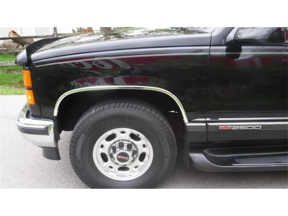 1995 GMC Suburban 8th Gen - Image 15 of 31