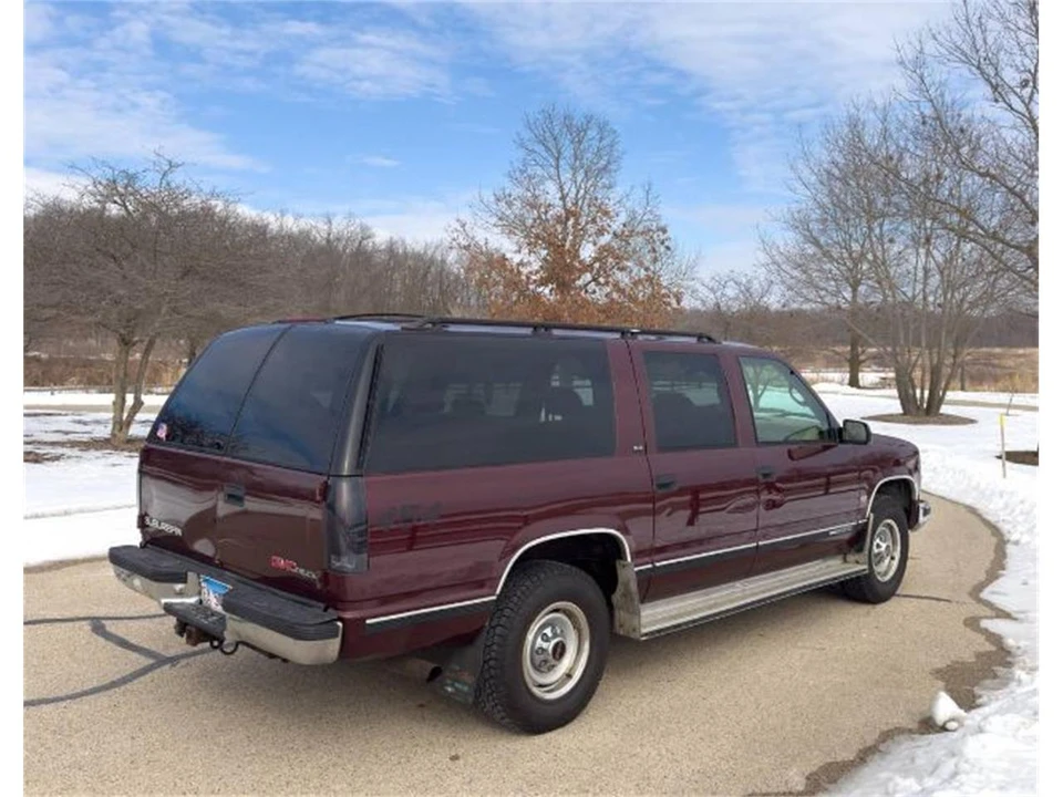 1995 GMC Suburban 8th Gen - Image 8 of 8