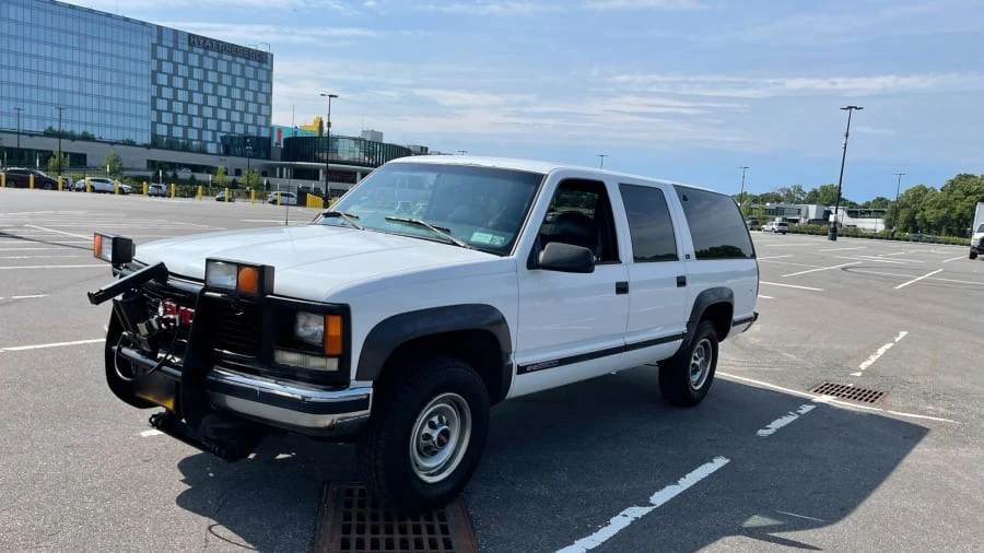 1995 GMC Suburban 8th Gen - Image 6 of 8