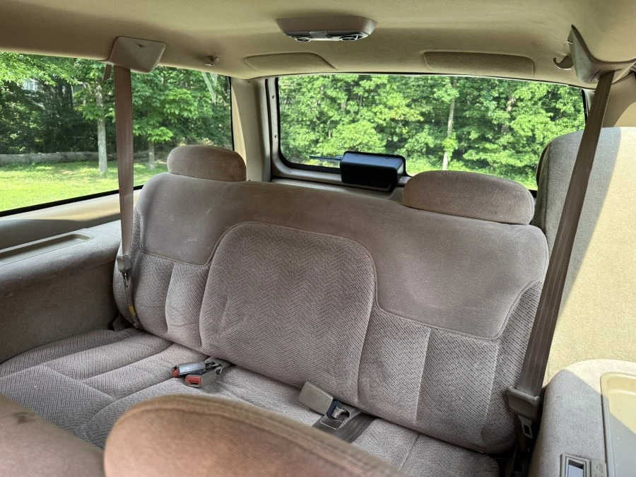 1995 GMC Suburban 8th Gen - Image 16 of 19