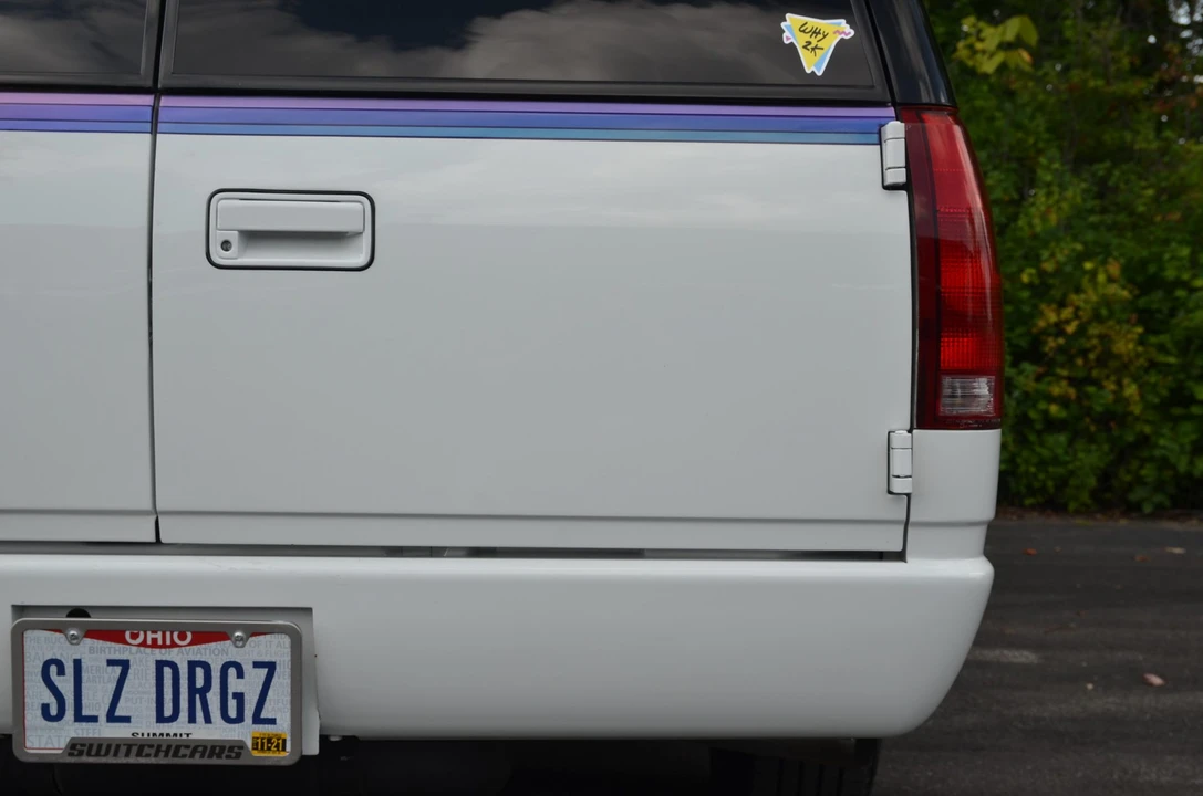 1995 GMC Suburban 8th Gen - Image 31 of 31