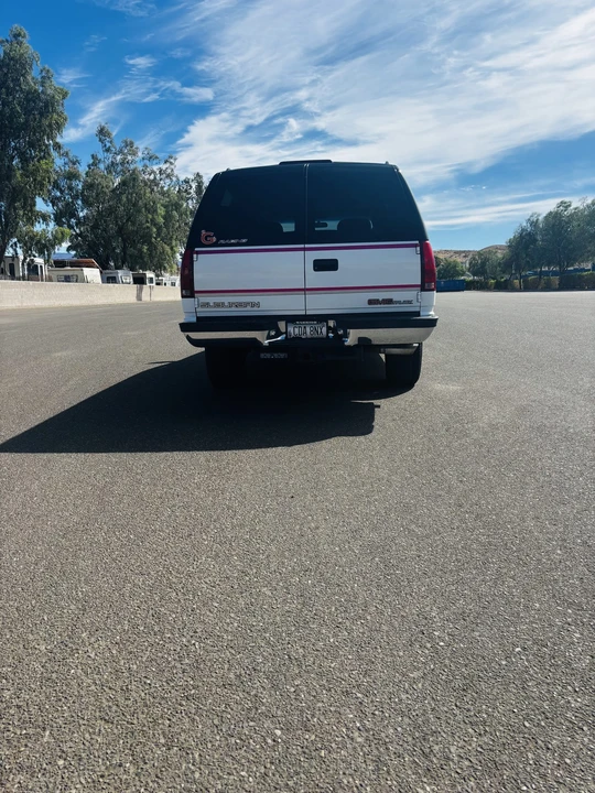 1995 GMC Suburban 8th Gen - Image 10 of 31
