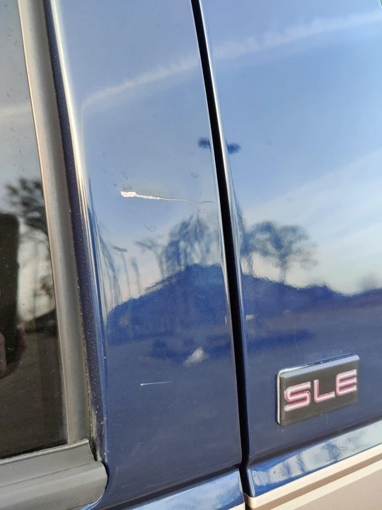 1995 GMC Suburban 8th Gen - Image 21 of 31