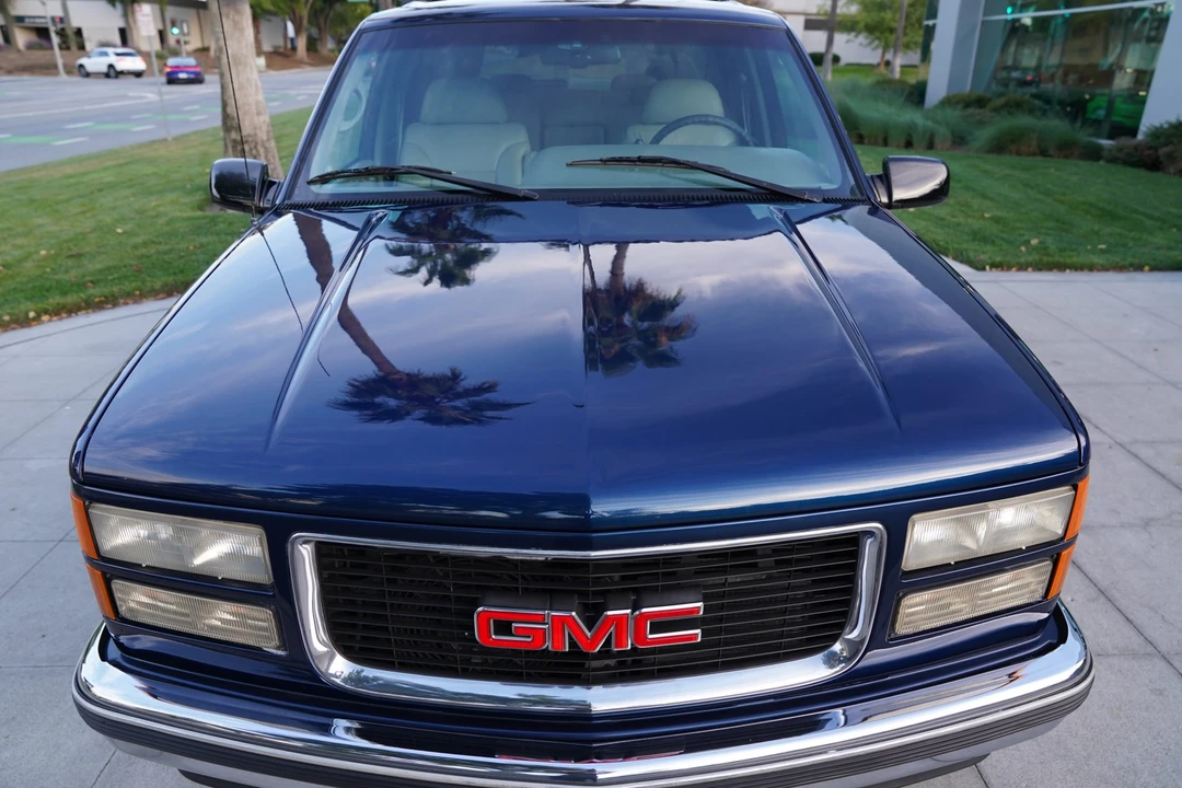 1995 GMC Suburban 7th Gen - Image 20 of 31