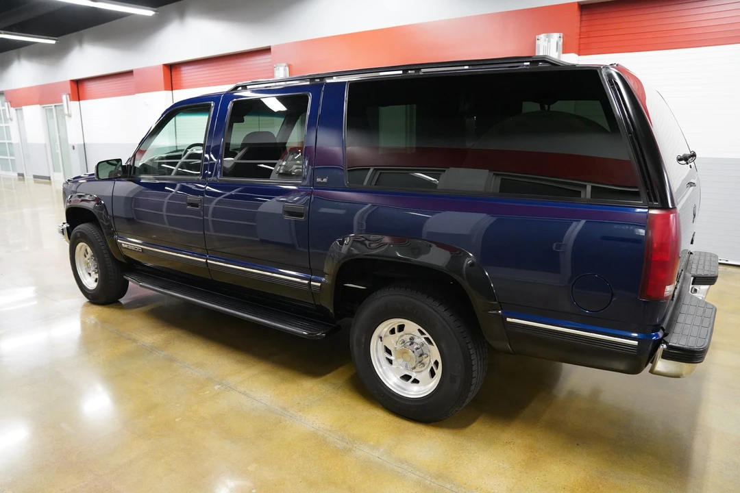 1995 GMC Suburban 7th Gen - Image 23 of 31