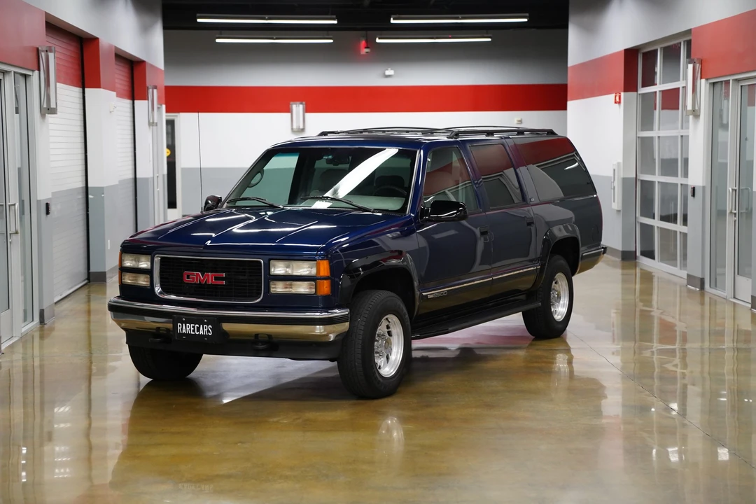 1995 GMC Suburban 7th Gen - Image 21 of 31