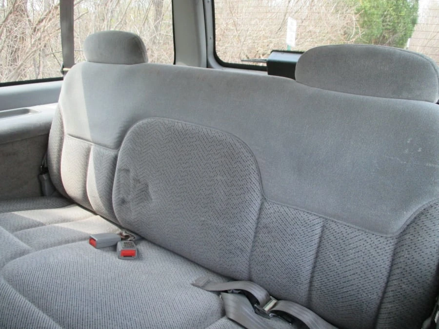 1995 GMC Suburban 8th Gen - Image 5 of 20