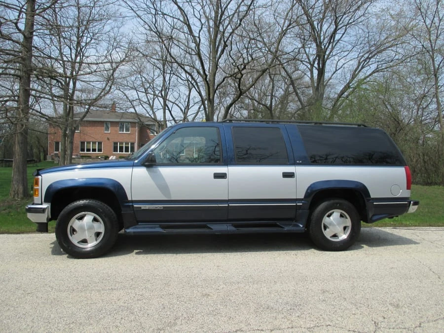 1995 GMC Suburban 8th Gen - Image 19 of 20