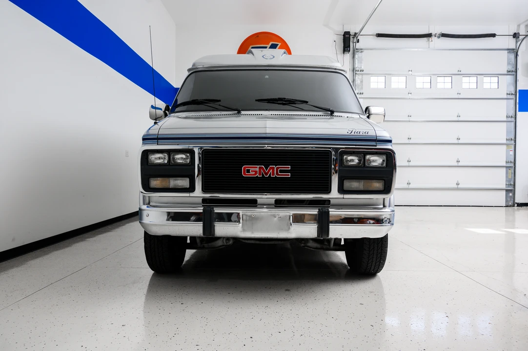 1995 GMC G-series Van - Image 4 of 31