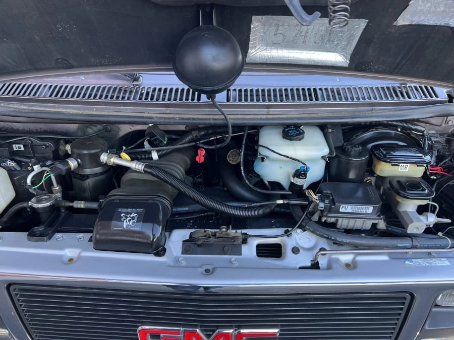1995 GMC G-series Van - Image 9 of 9