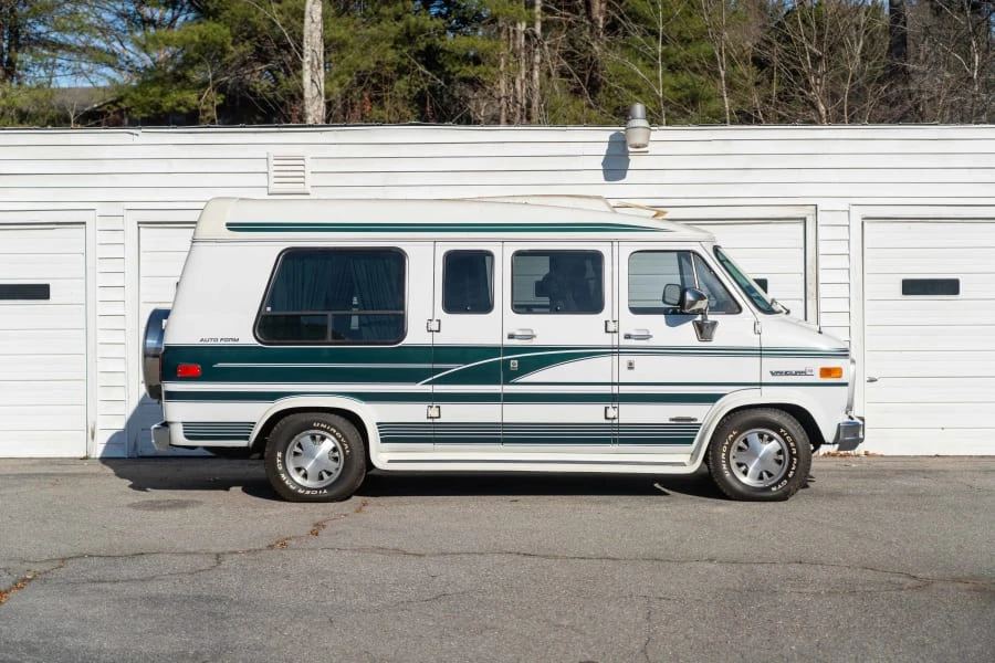 1995 GMC G-series Van - Image 2 of 16
