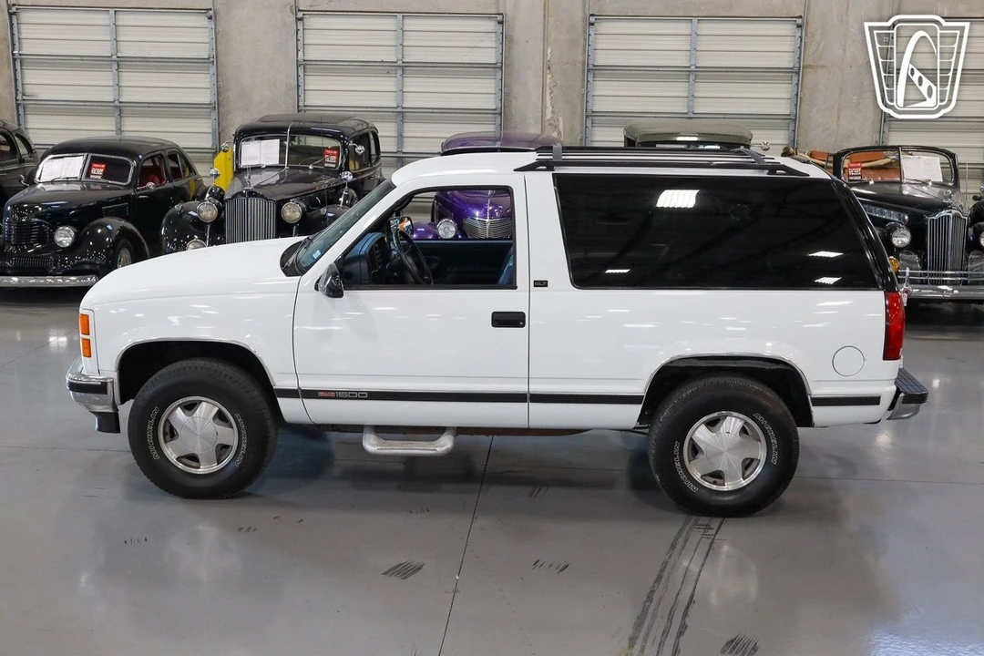 1995 GMC Yukon 1st Gen - Image 11 of 12
