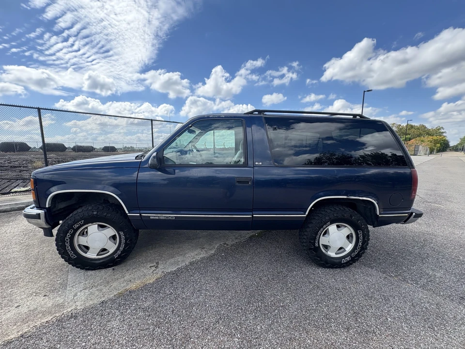 1995 GMC Yukon 1st Gen - Image 10 of 31