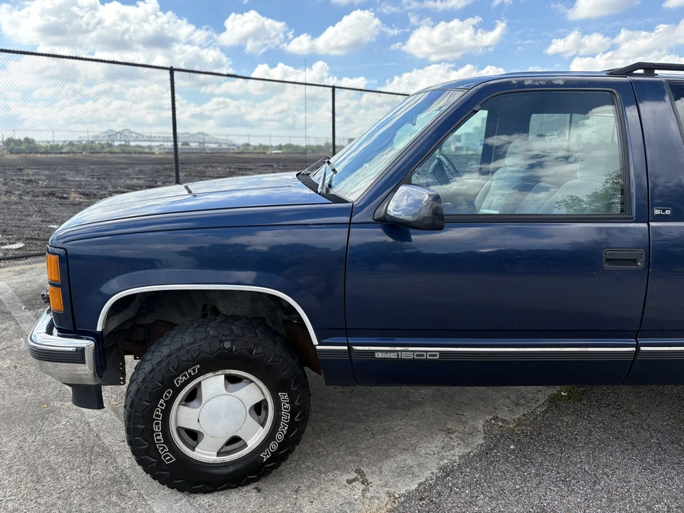 1995 GMC Yukon 1st Gen - Image 25 of 31