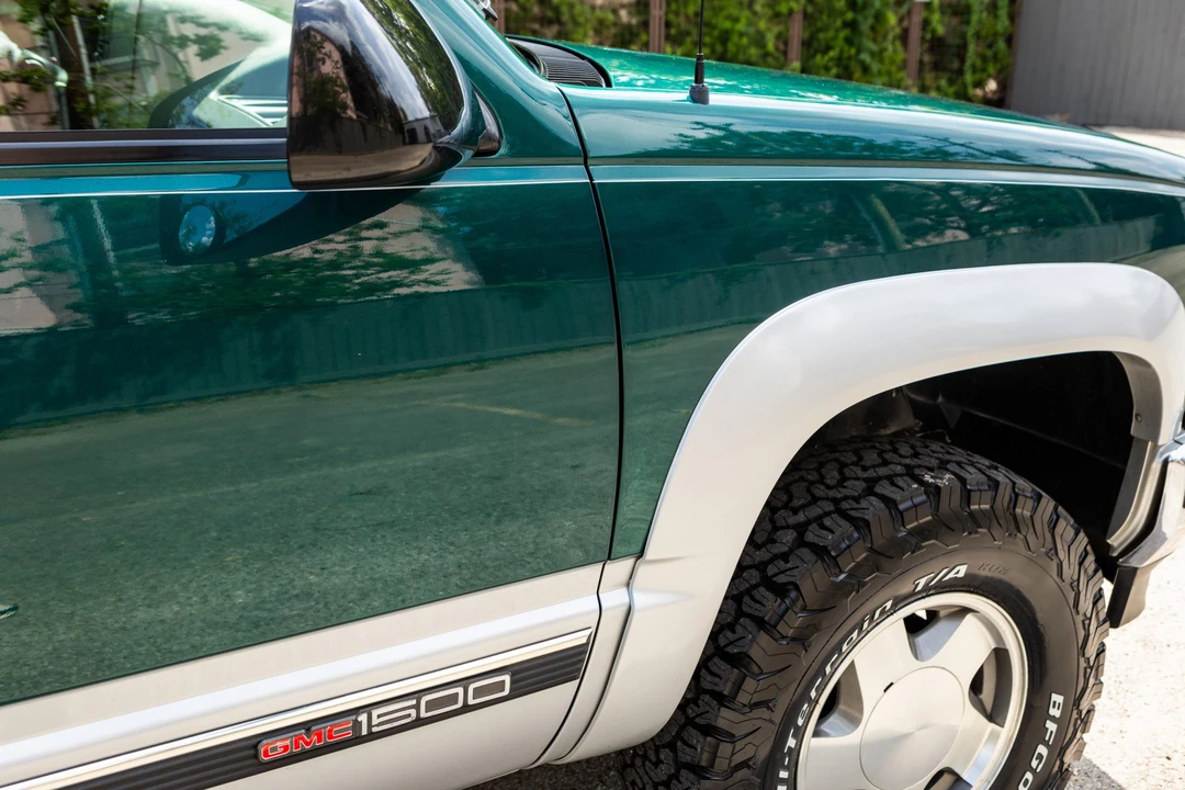 1995 GMC Yukon 1st Gen - Image 28 of 31