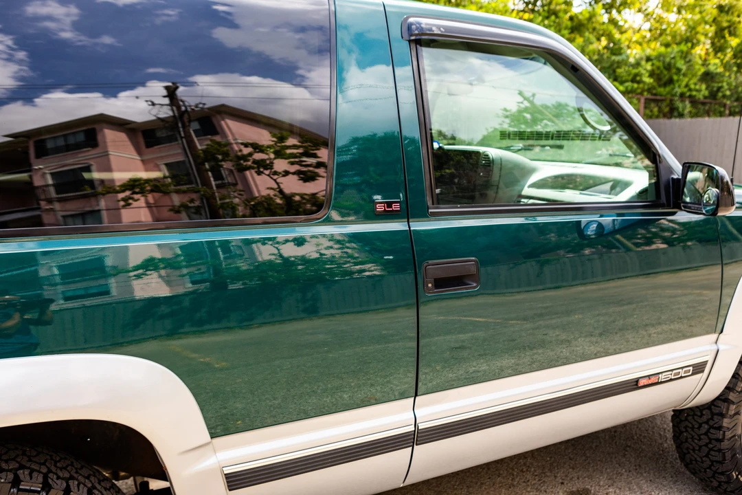 1995 GMC Yukon 1st Gen - Image 26 of 31