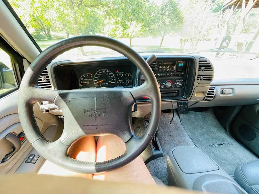 1995 GMC Yukon 1st Gen - Image 10 of 15