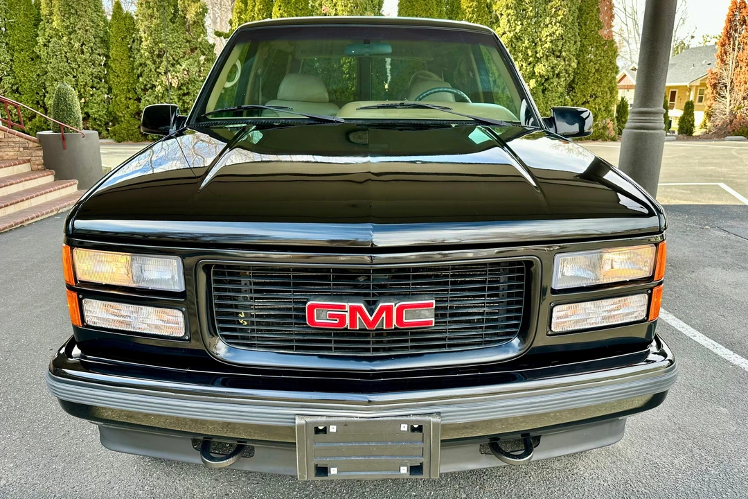 1995 GMC Yukon 1st Gen - Image 2 of 31