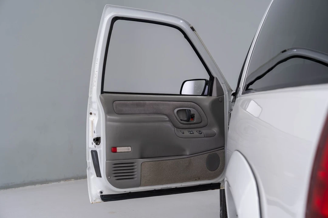 1995 GMC Yukon 1st Gen - Image 10 of 21