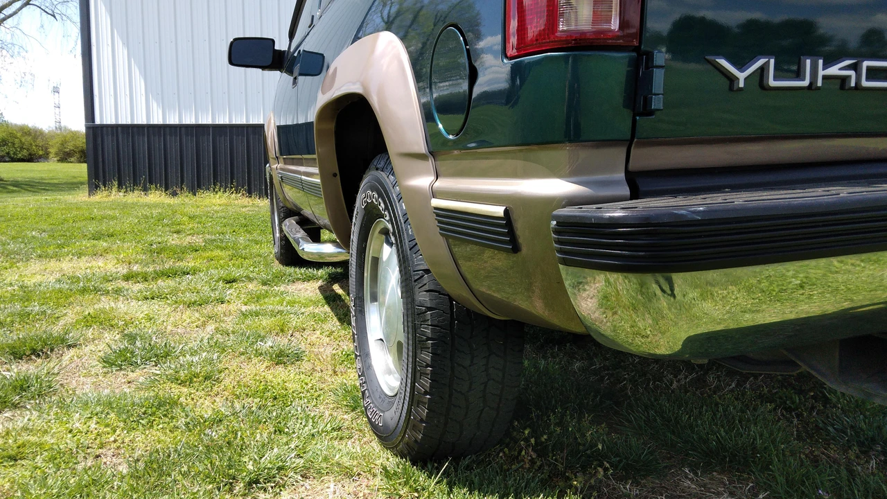 1995 GMC Yukon 1st Gen - Image 28 of 31