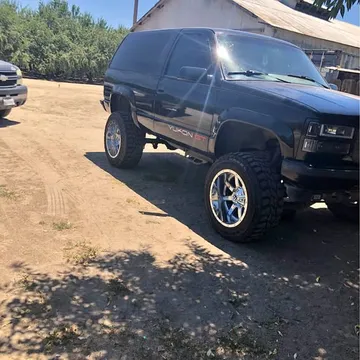 1995 GMC Yukon Sport Utility 2D