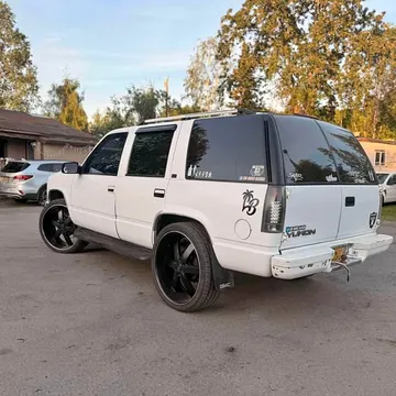 1995 GMC Yukon Sport Utility