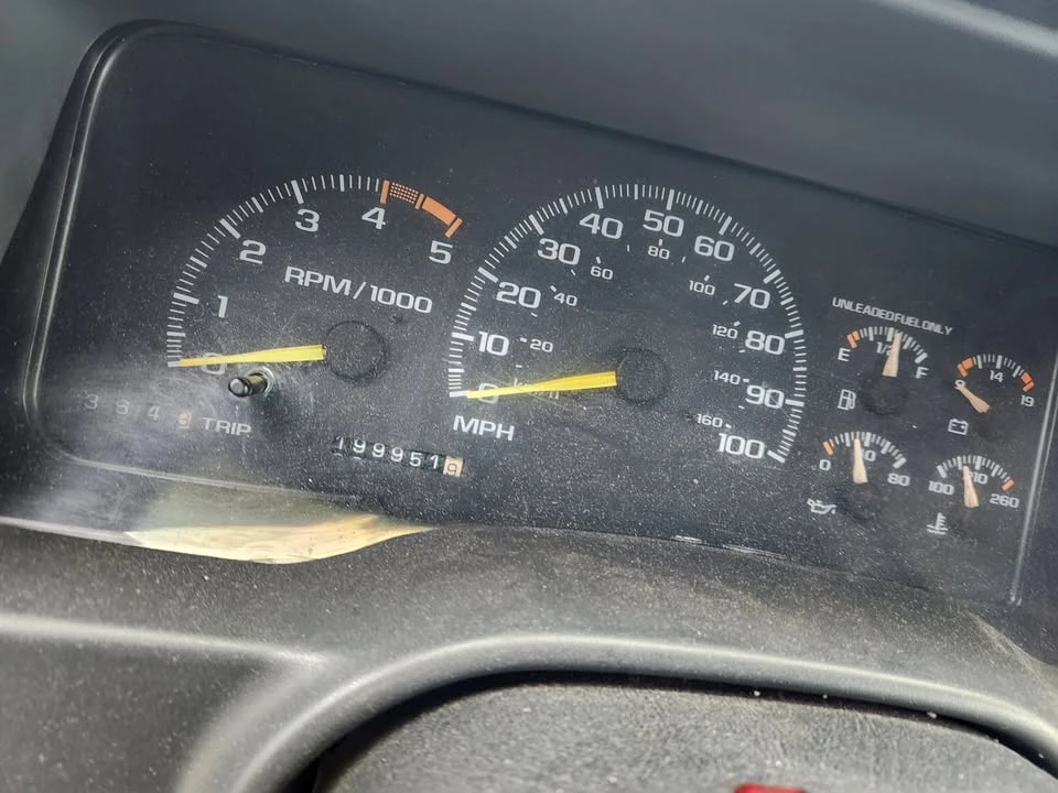1995 GMC Sierra 1st Gen - Image 2 of 8