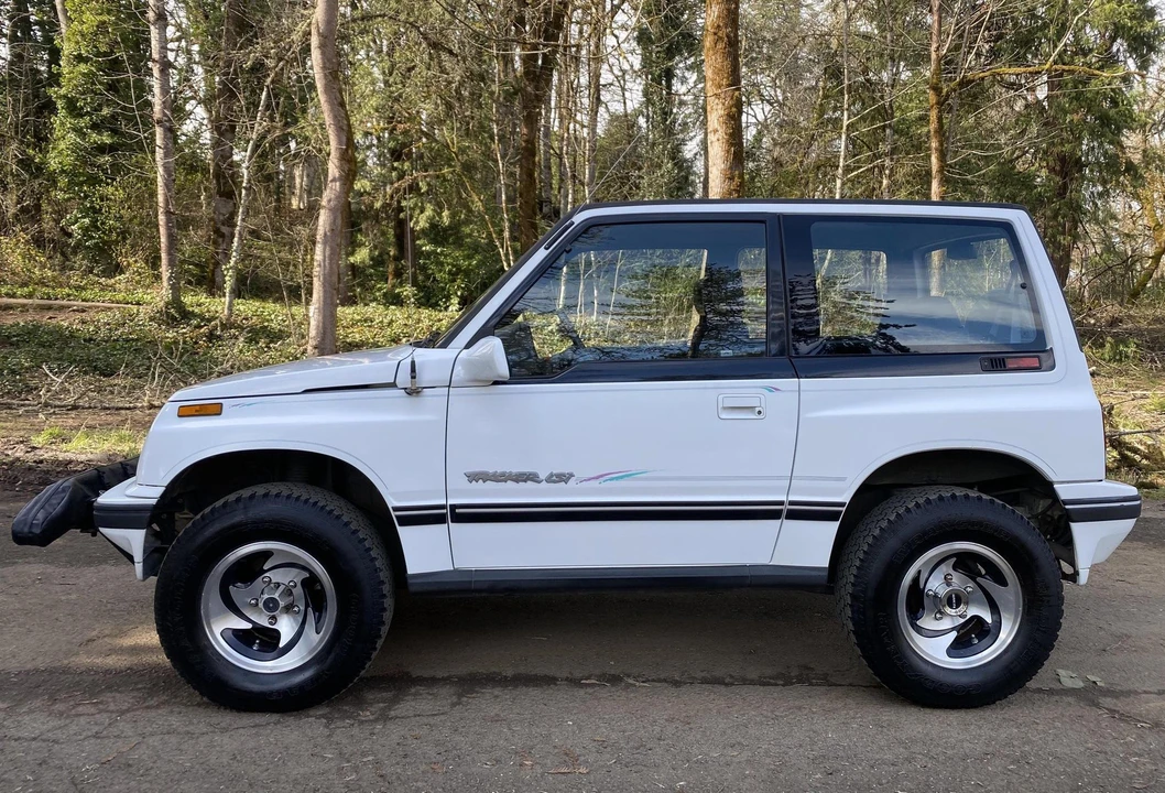 1995 Geo Tracker - Image 2 of 31