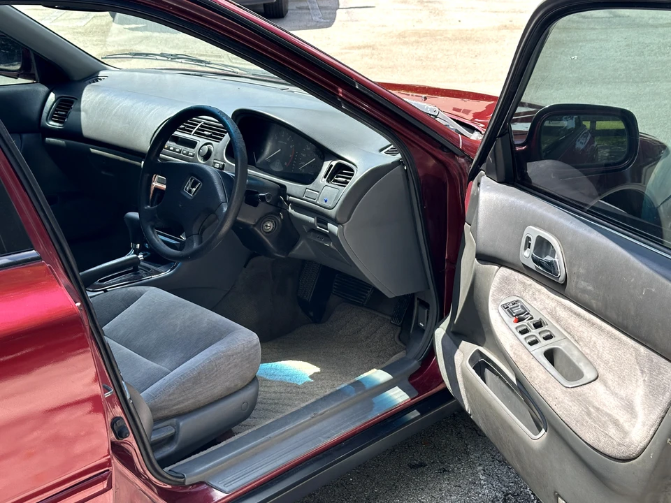 1995 Honda Accord 5th Gen - Image 11 of 18