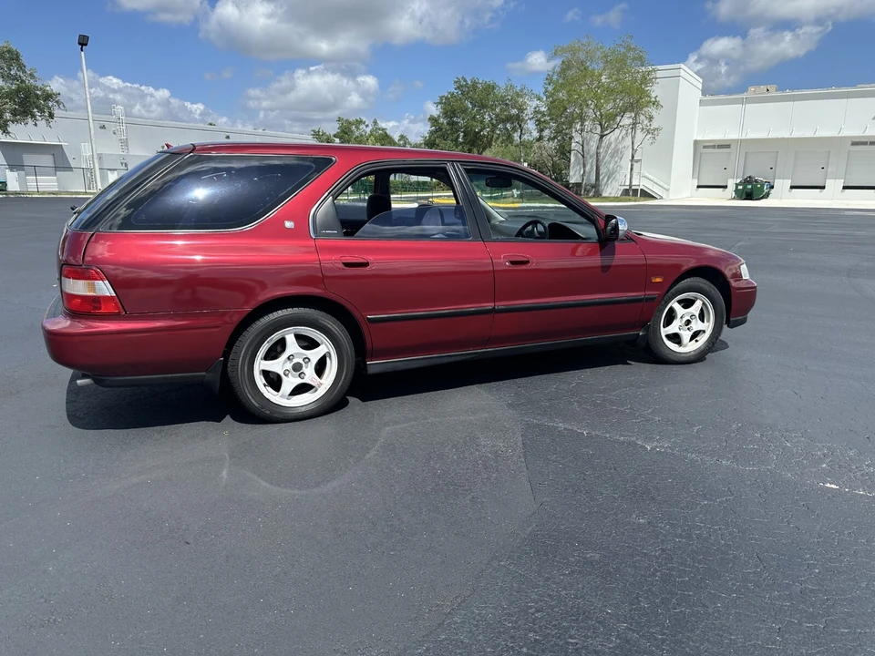 1995 Honda Accord 5th Gen - Image 5 of 18