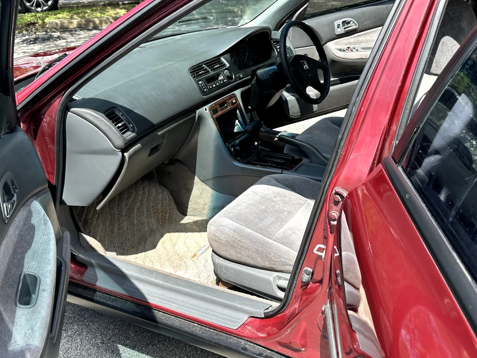 1995 Honda Accord 5th Gen - Image 10 of 18