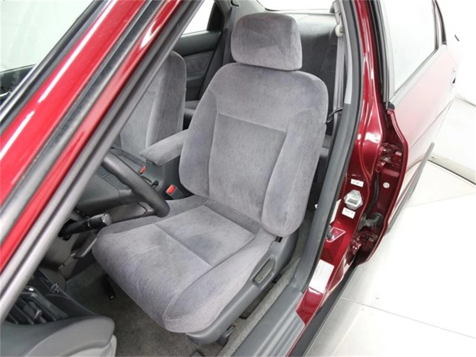 1995 Honda Accord 5th Gen - Image 16 of 31